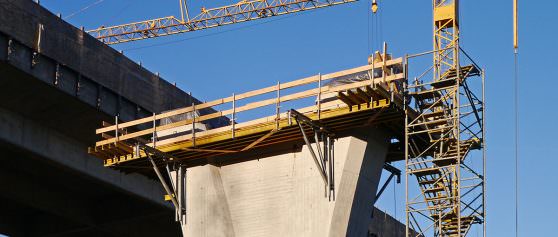 Endlich unabhängig vom Wetter: Schutzzelte für Straßenbau/Brückenbau